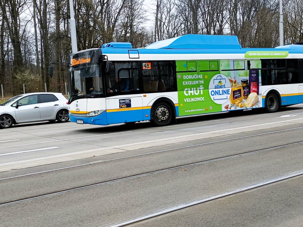 Albert na autobusech s formátem Mobilboard