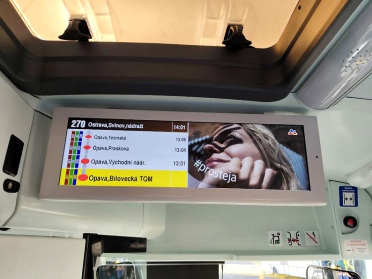 LCD kampaň na monitorech pro DM